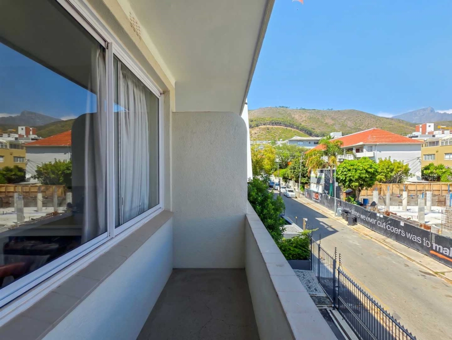 2 Bedroom Property for Sale in Sea Point Western Cape